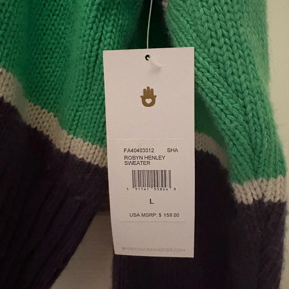 Spiritual Gangster V-Neck Sweater in Navy and Green - Picture 2 of 6